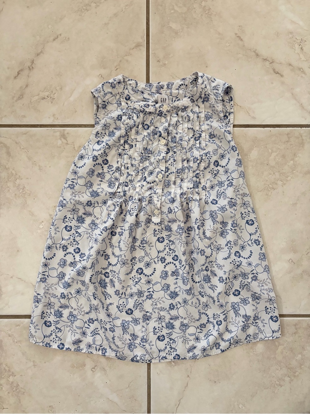 (NEW) GAP White Sleeveless Top with Blue Floral Print